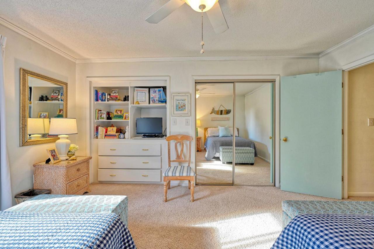 Myrtle Beach Abode With Seasonal Pool And Lake View! Villa Esterno foto